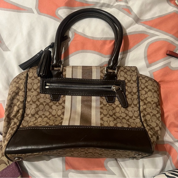 Coach Handbag with a free wallet - Picture 8 of 10